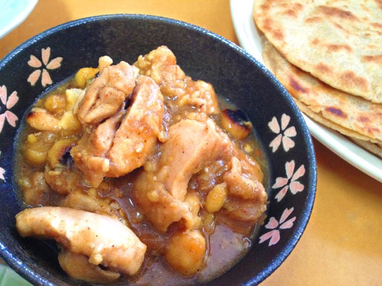 ムルグ チョレー（チキンとひよこ豆のカレー）の写真