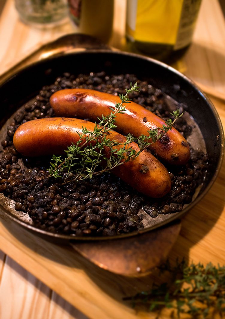 ソーセージとレンズ豆の煮込みの写真