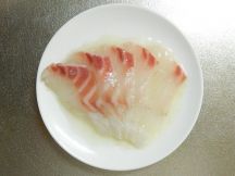 ゴイ・カ―・ボップ　ベトナムのお刺身サラダの手順画像1枚目
