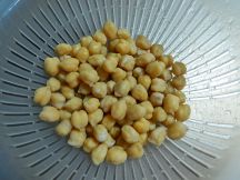 ゴビ・アルー・チャナ ひよこ豆とカリフラワーのカレーの手順画像1枚目