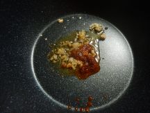 沙茶高麗木耳（台湾風キャベツときくらげの炒め煮）の手順画像2枚目