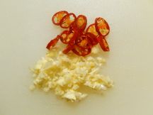 香辣茄子 （台湾風茄子のピリ辛揚げ煮）の手順画像1枚目