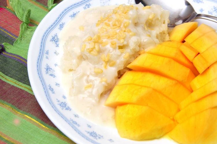 マンゴーwithココナッツライスプディングの写真