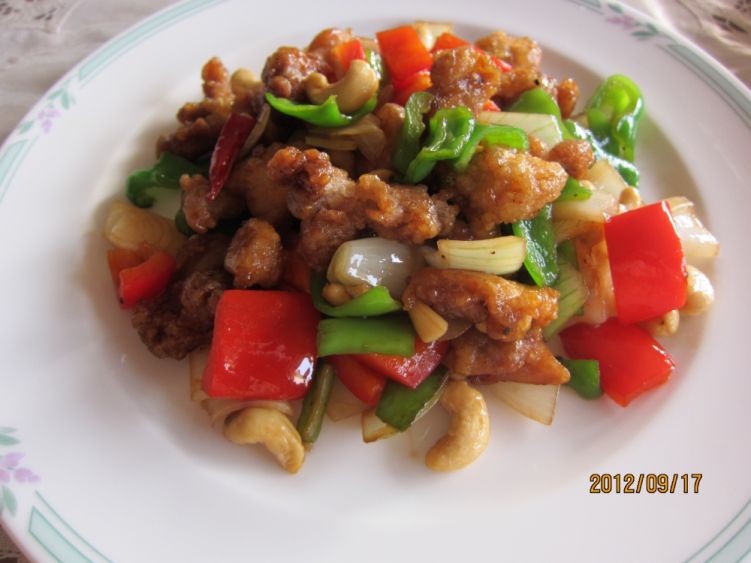 鶏肉とカシューナッツの炒めものの写真