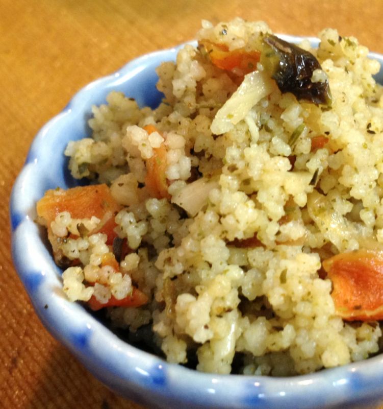 オーガニッククスクスサラダの写真