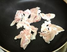 小松菜と豚肉のシーズニングソース炒めの手順画像2枚目