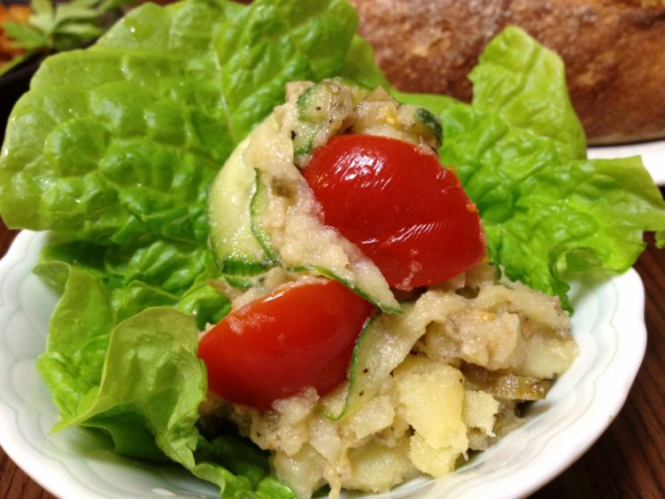 ココナッツ ポテト サラダの写真