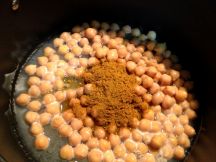 ひよこ豆のサーグカレーの手順画像1枚目