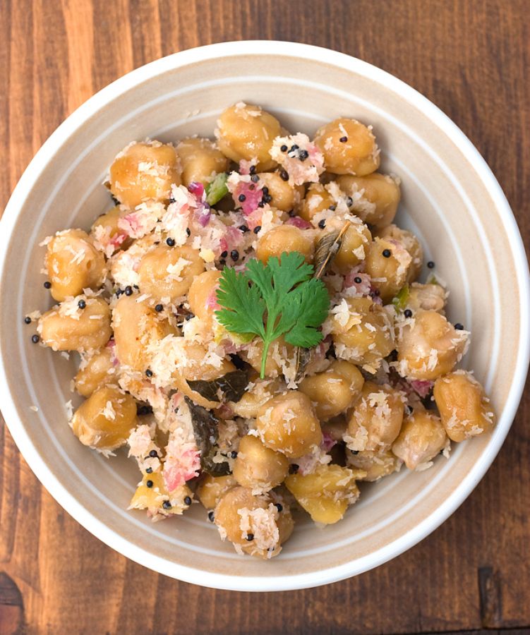 スンダル（ひよこ豆のココナッツ炒め）の写真