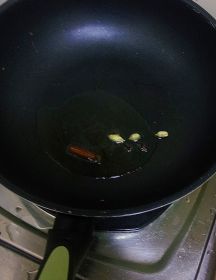 ククル・マス（スリランカ風チキン・カレー）の手順画像3枚目