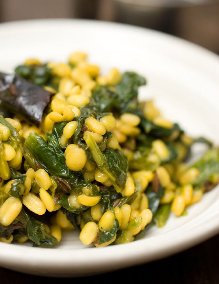 ほうれん草とムングダルのスパイス炒めの写真