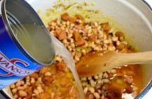 黒目豆とソーセージのカレー煮の手順画像4枚目