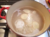 ベトナム風れんこんのスープの手順画像1枚目