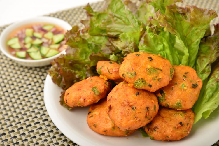 トート・マン・プラー　タイ風さつま揚げの写真