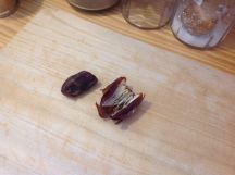 デーツサンドのエスニックオードブルの手順画像0枚目