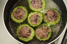ニガウリのひき肉詰めの手順画像4枚目