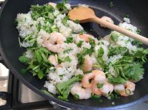 パクチーと海老のガーリックチャーハンの手順画像6枚目