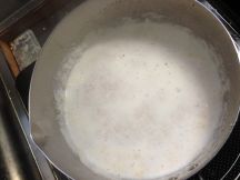 ネパールのハルワ（ミルク煮）の手順画像2枚目