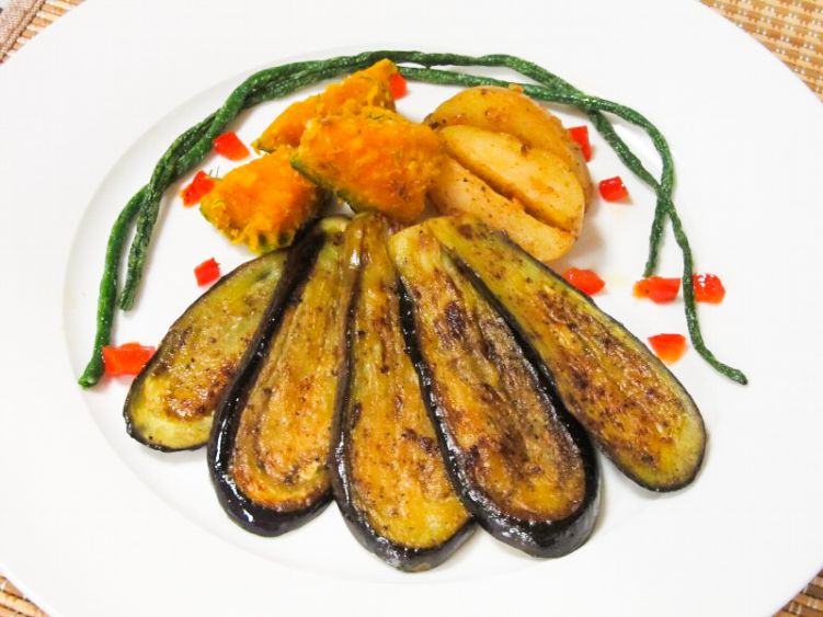 ベグンバジャ(茄子焼き）の写真