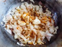 ネパールの鶏肉と大根カレーの手順画像3枚目