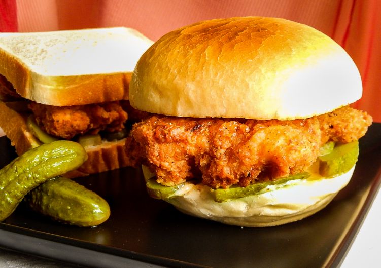 ポパイズ風 禁断のチキンサンドの写真