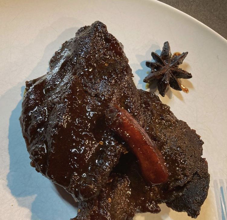 牛ほほ肉の八角煮の写真