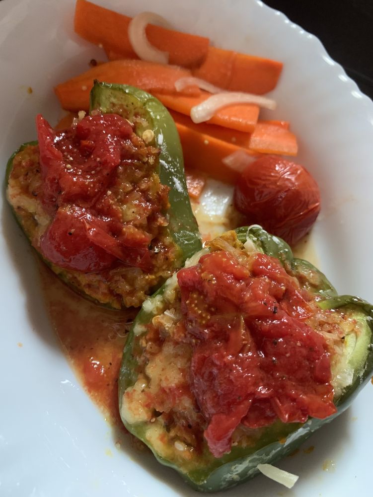 豆ミート詰めピーマンの写真