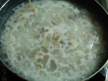 チャオロン 豚ホルモンのお粥の手順画像2枚目