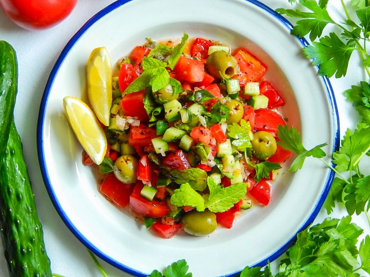 チョバン･サラタスの写真