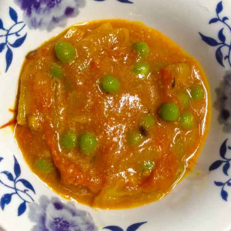 トマトとグリンピースのアチャ−ルの写真