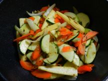 パットパック ルアムミット（タイ風野菜炒め）の手順画像3枚目