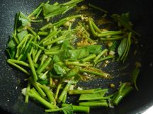 空心菜のサーグの手順画像2枚目