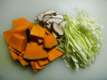 金瓜炒米粉（台湾風かぼちゃのビーフン）の手順画像2枚目