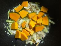 金瓜炒米粉（台湾風かぼちゃのビーフン）の手順画像5枚目