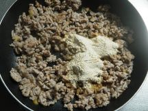 ガパオ・ムー（豚肉のガパオ炒め）の手順画像2枚目