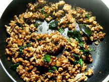 ガパオ・ムー（豚肉のガパオ炒め）の手順画像4枚目